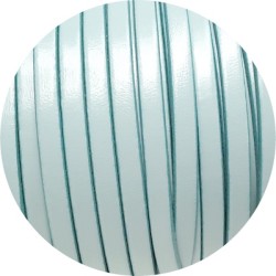 Cuir plat lisse de 5mm bleu pastel en vente au cm