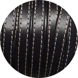 Cuir plat de 10mm bleu navy coutures au ton en vente au cm