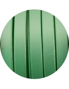 Cordon de cuir plat 10mm x 2mm vert olive nacré en vente au cm