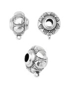 Gros hanger ethnique en zamak placage argent avec 1 accroche