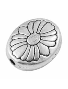 Perle ovale plate gravee fleur-11.5mm