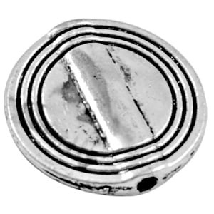 Grande perle en metal plate et ronde gravee cercles concentriques-17mm