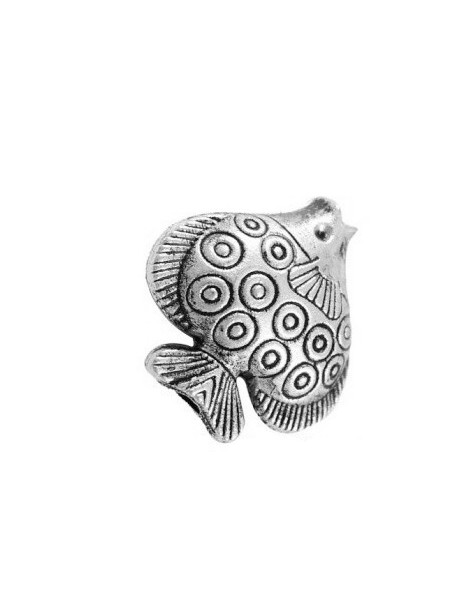 Superbe perle poisson en metal couleur vieil argent