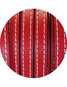 Cordon de cuir plat 10mm x 2mm rouge coutures-vente au cm