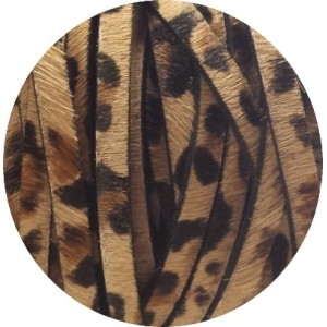 Laniere de cuir plat 5mm leopard avec poils vendu au metre