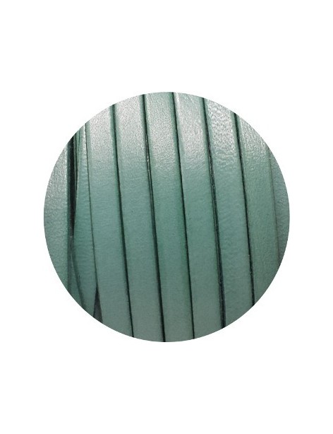 Cuir plat de 6mm de couleur aquamarine vendu au metre