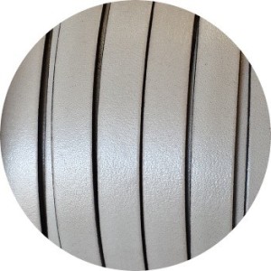 Cordon de cuir plat de 10mm gris clair taupe bords noirs vendu au metre