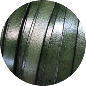 Cuir plat de 10mm vert militaire vendu au metre