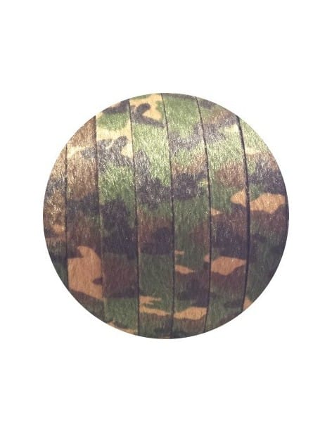 Lanière de cuir plat camouflage vert avec poils synthétiques 15mm-vente au cm