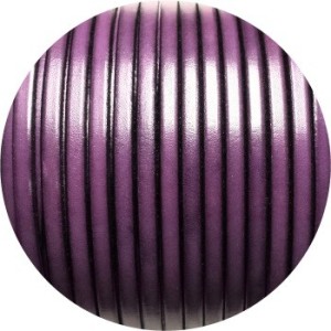 Cordon de cuir plat 5mm x 2mm de couleur violette vendu au cm