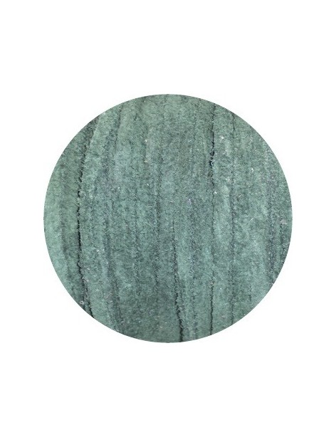 Cuir plat brut de 4mm de couleur vert chasseur vendu à la coupe au mètre