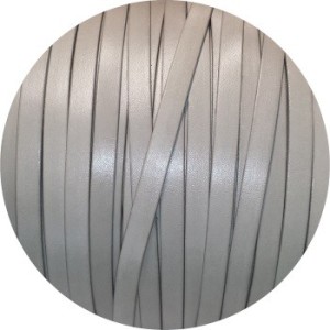 Cordon de cuir plat 10mm gris perle vendu au cm