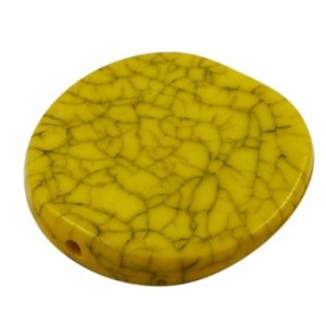 Perle plate marbrée jaune moutarde en plastique
