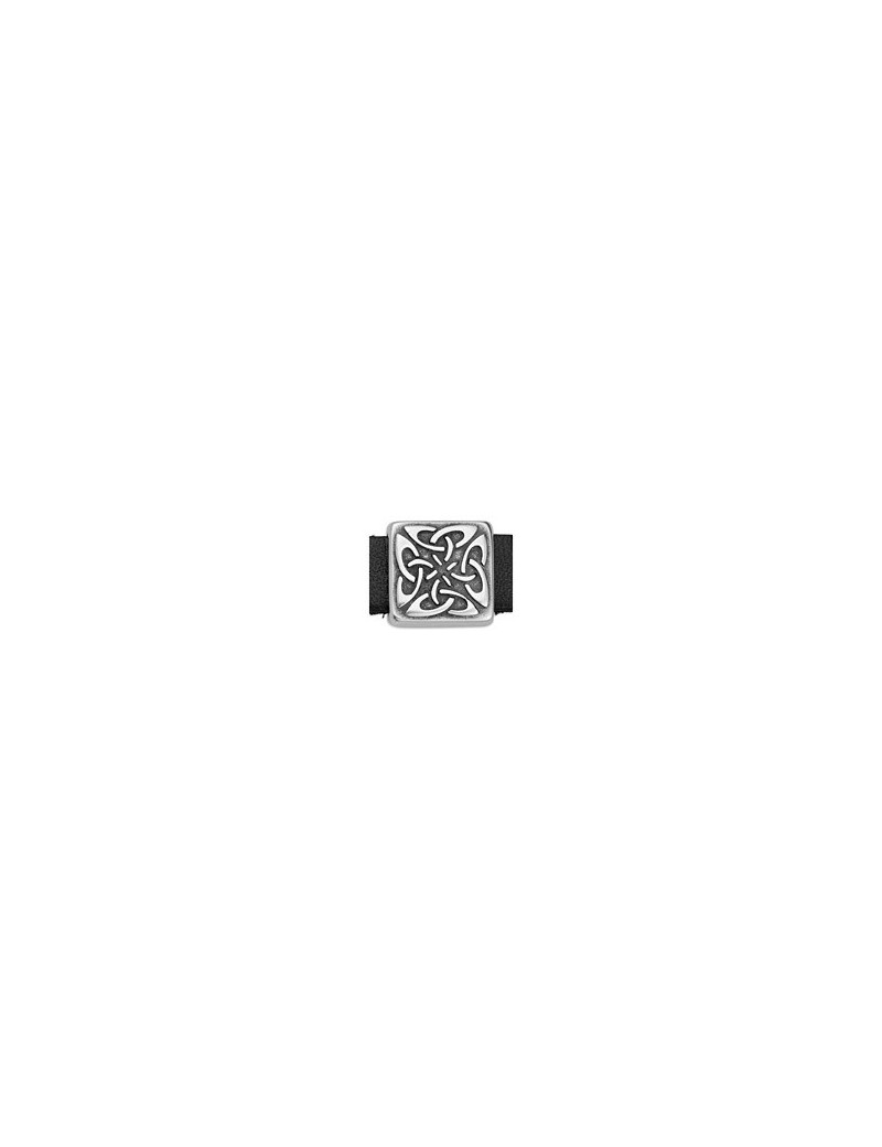 Passant carré avec 4 Triquerta en relief pour cuir plat de 10mm Passant carré avec 4 Triquerta en relief pour cuir plat de 10mm